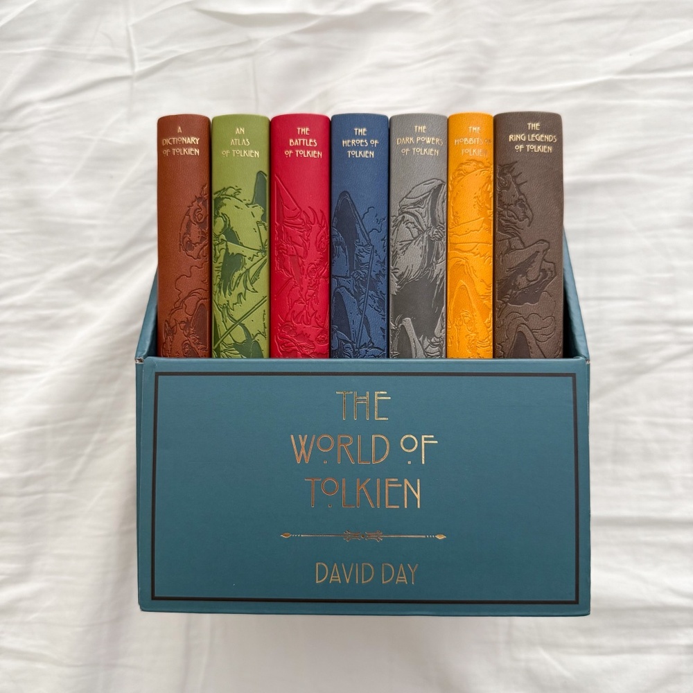 The World of Tolkien: Seven Book Boxed Set
